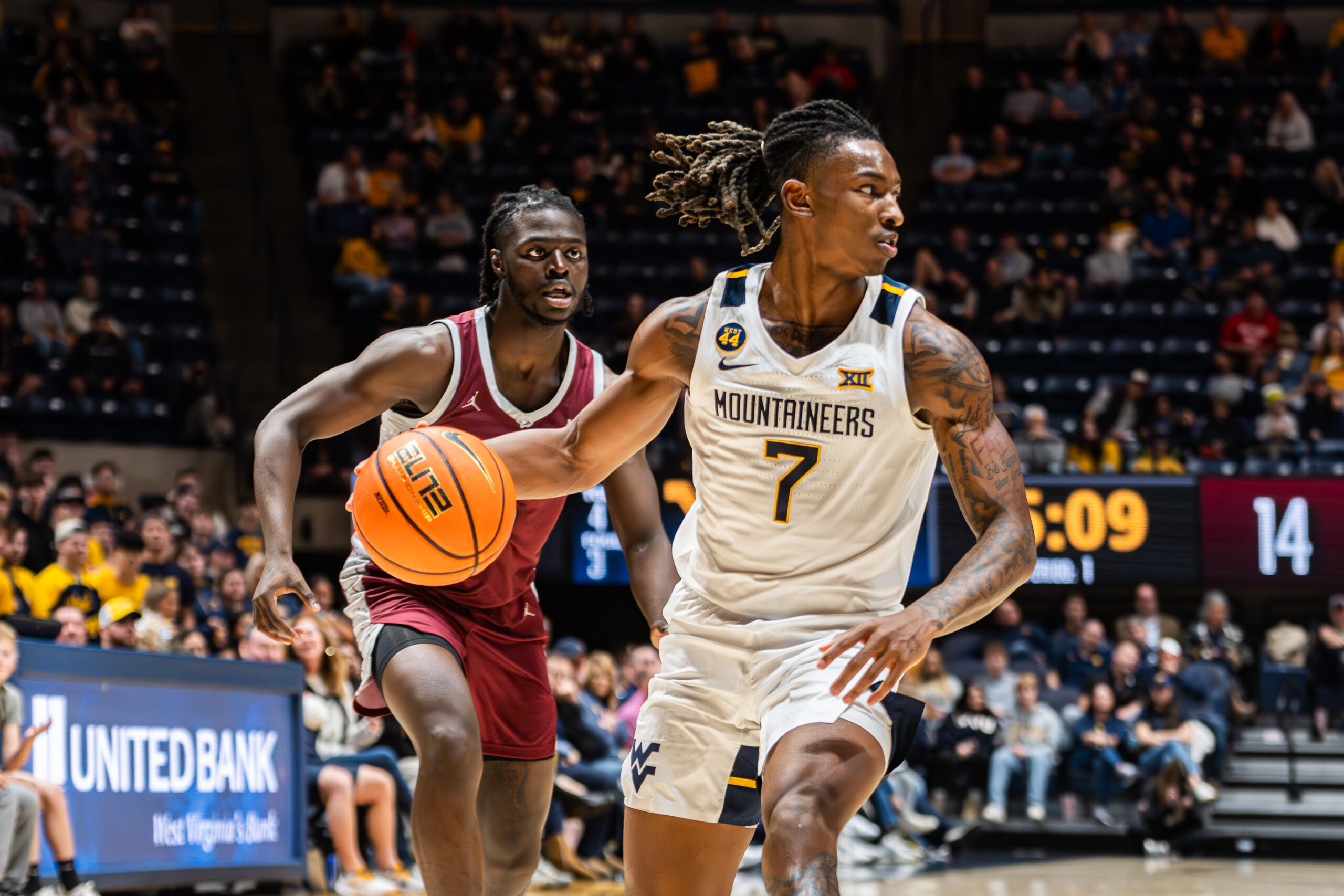 Darian DeVries working up options to free up WVU point guard Javon Small